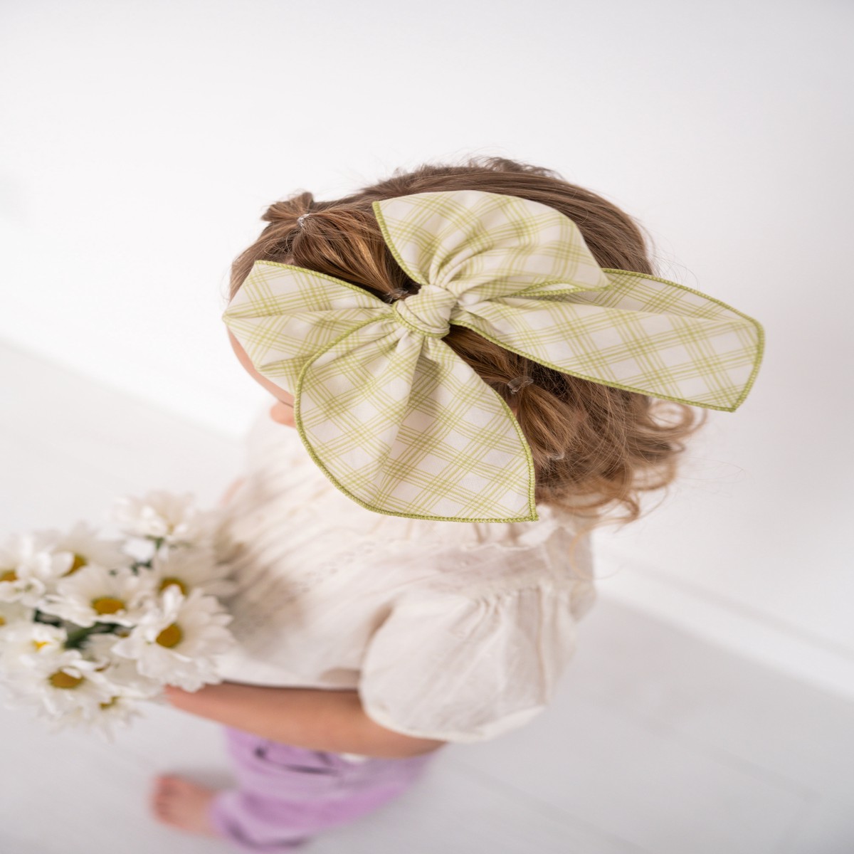 Clover Party Bow