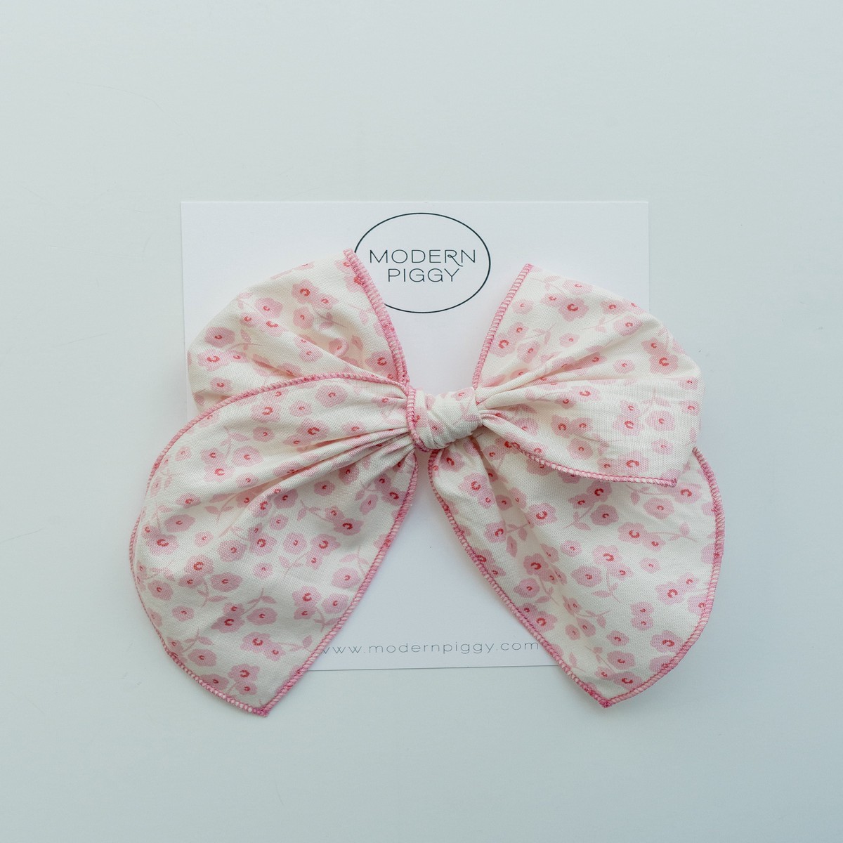 Pink Daisy Party Bow
